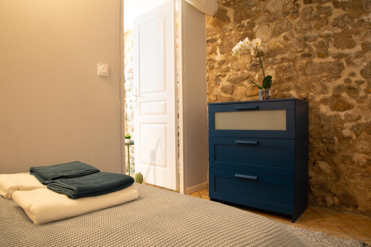 Petit Studio Secret - Coeur De Provence - 4 Personnes Volx المظهر الخارجي الصورة